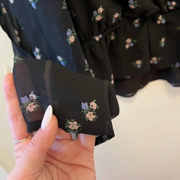 WAYF NWT black floral Ruffle Blouse XL - Picture 4 of 11